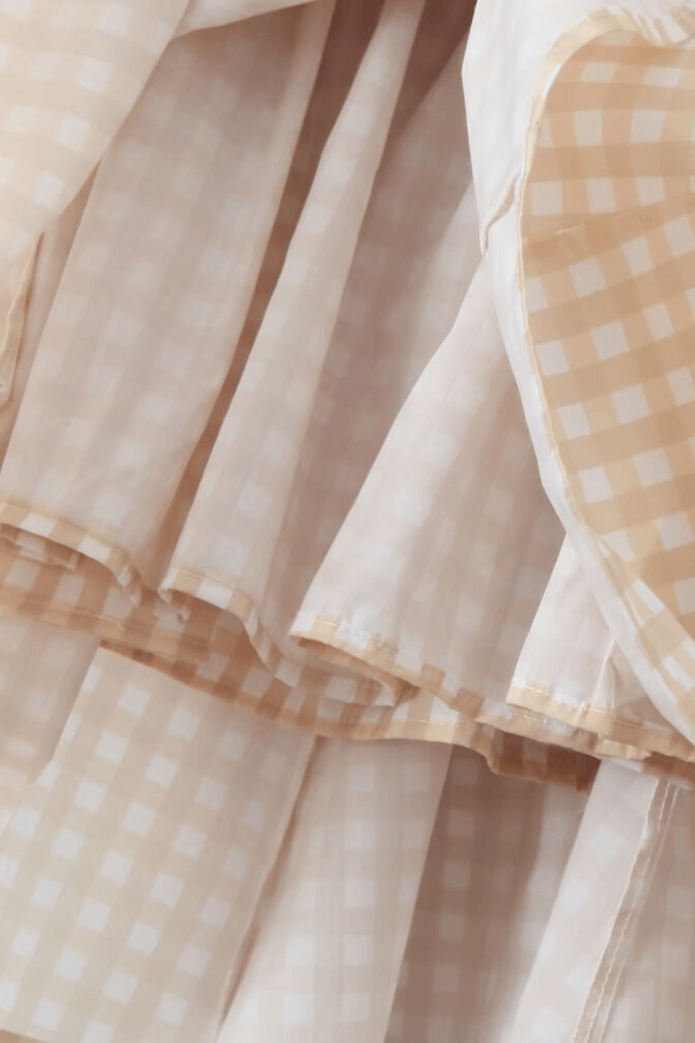 Kurzes Scarlett-Kleid