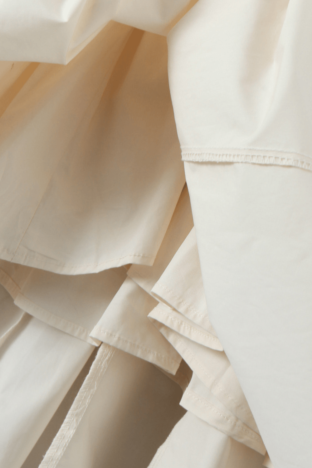 Kurzes Scarlett-Kleid