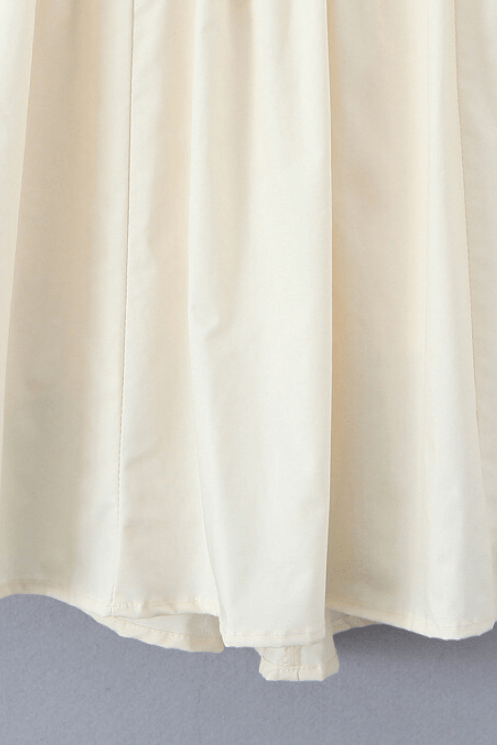 Kurzes Scarlett-Kleid