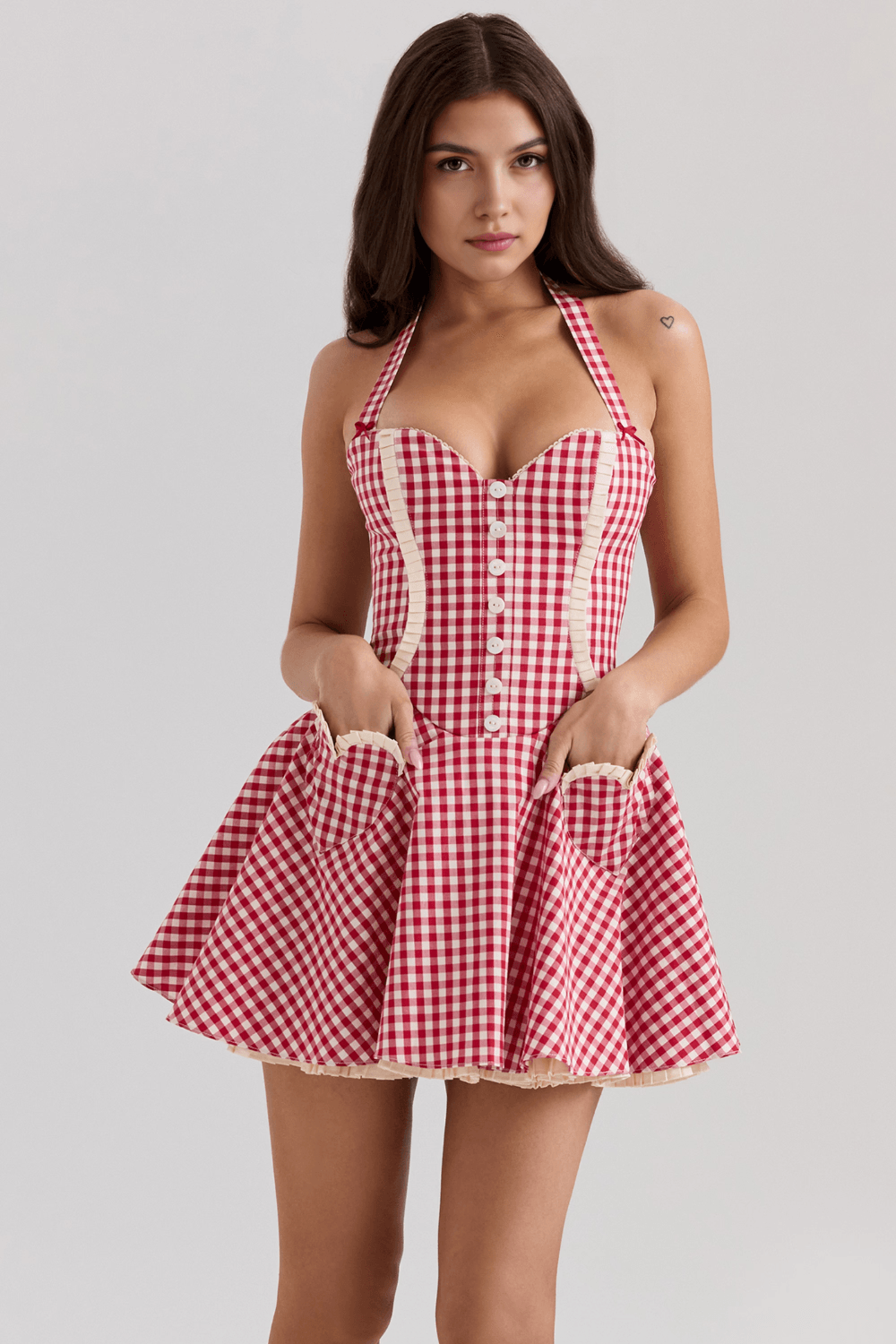 Bezauberndes kurzes Kleid