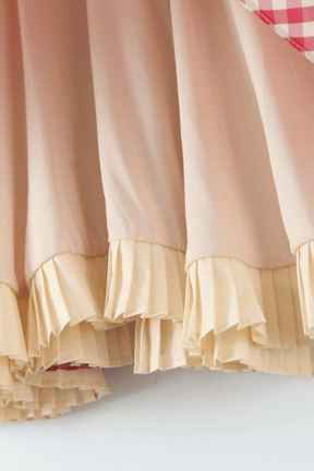 Bezauberndes kurzes Kleid